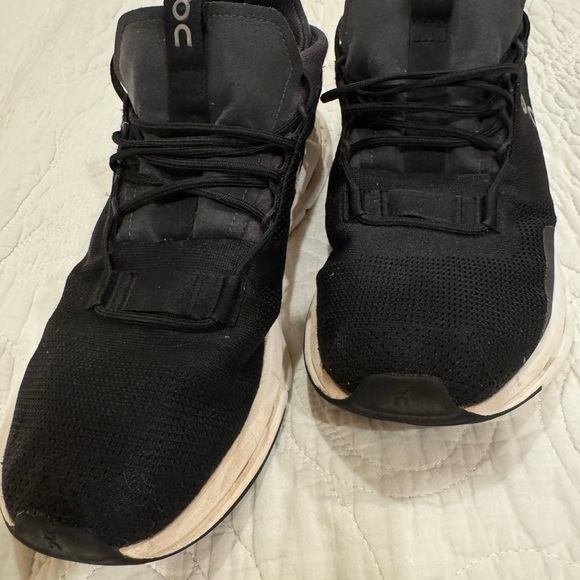 On Running Women’s On Cloud Athletic Shoes Sz 10 - Picture 3 of 6